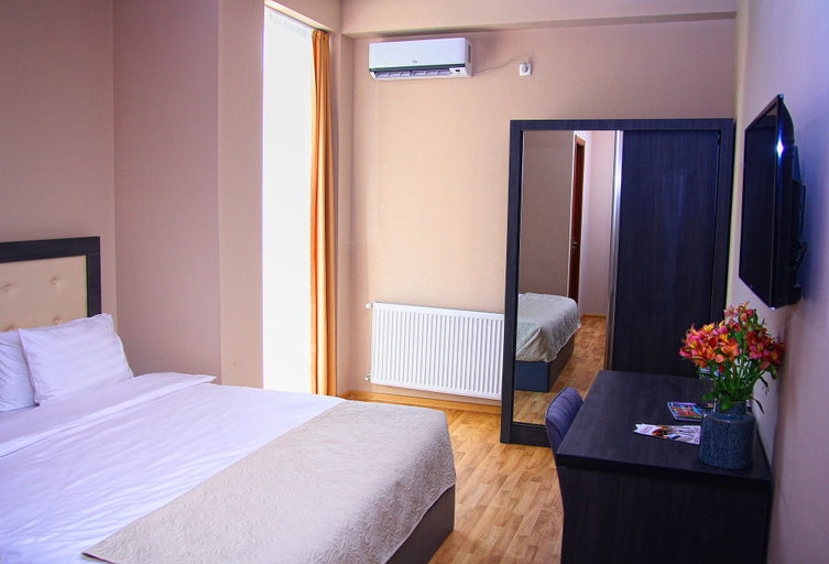 Bedroom 3, Hotel Rogalux, Tbilisi
