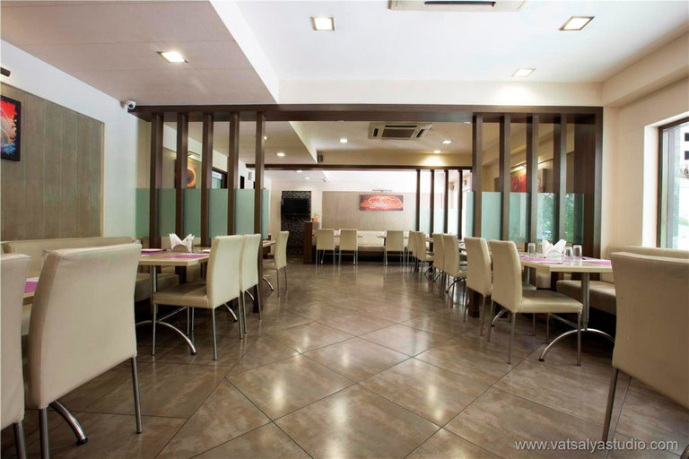 Food & Drinks 5, VITS Shalimar Ankleshwar, Bharuch