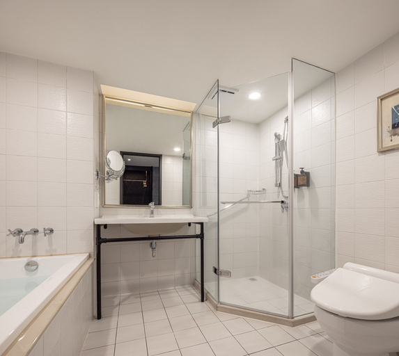 Bathroom 5, Lakeshore Hotel Metropolis, Hsinchu City