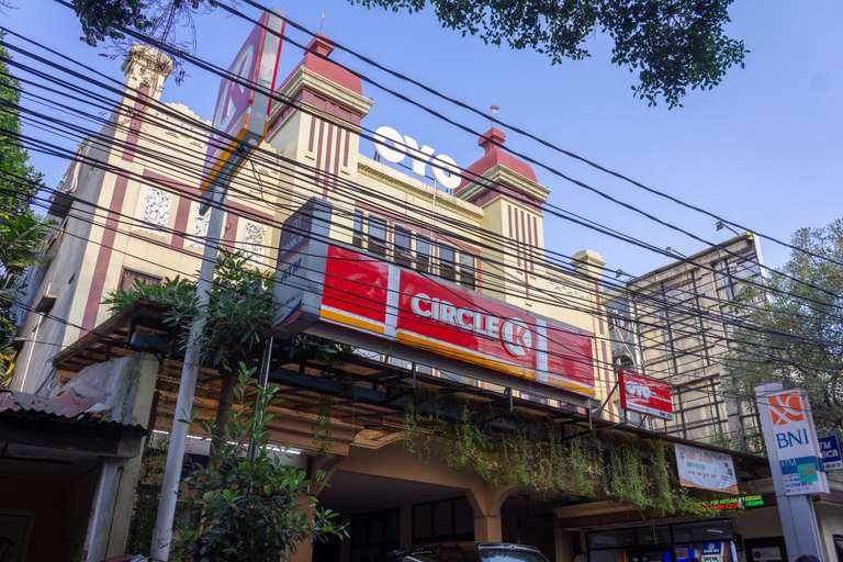 Exterior & Views 2, Capital O 989 Audah Guesthouse Syariah, South Jakarta