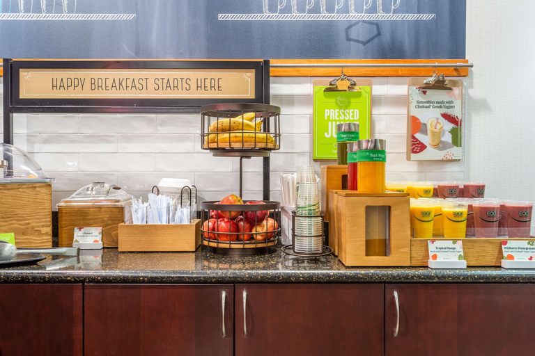 Food & Drinks 5, Hampton Inn Eau Claire, Eau Claire