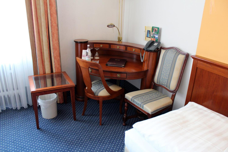 Bedroom 3, Altstadthotel Arch, Regensburg