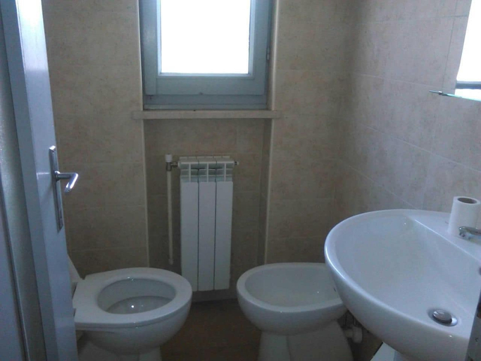 Bathroom 5, Ostello Angolo Verde, Brescia