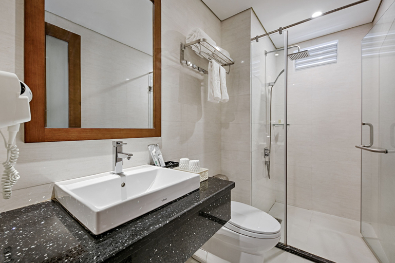 Bathroom 5, Delicate Hotel, Da Nang