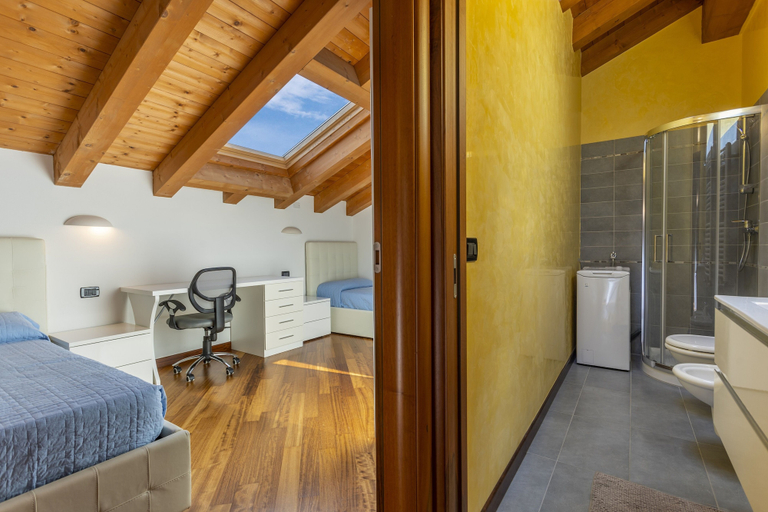 Bathroom 3, New Deal - APT with Terrace & Jacuzzi, Udine