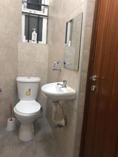 Bathroom 3, Pendeza la Casa, Naivasha