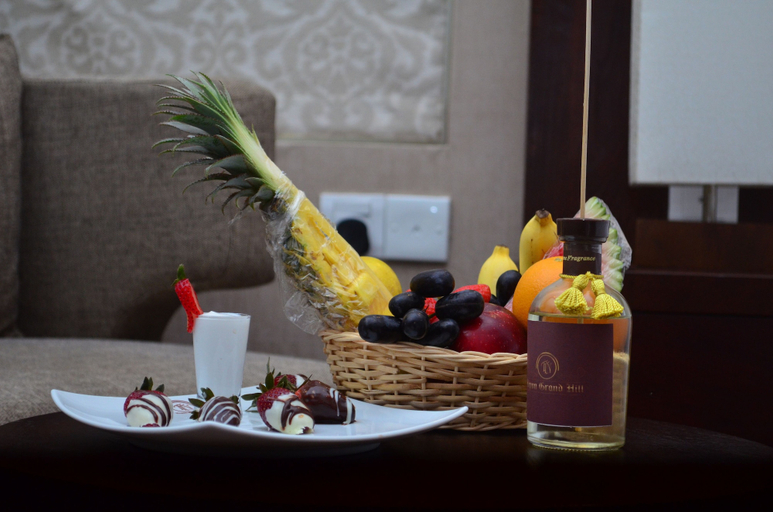 Food & Drinks 4, Ripon Grand Hill, Nuwara Eliya