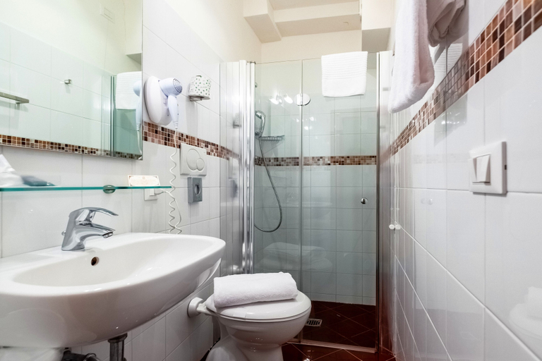 Bathroom 4, Hotel Rigel, Venezia