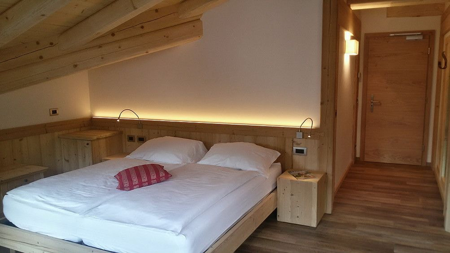Bedroom 3, Hotel Garni Lastei, Trento
