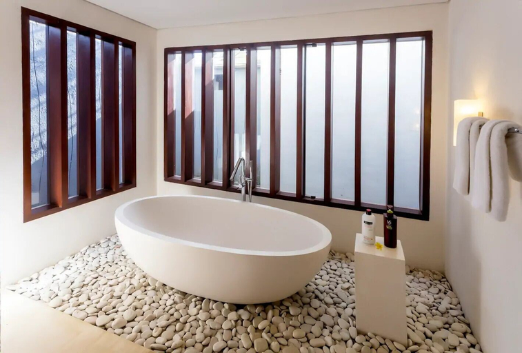 Bathroom 5, Kedonganan Beach Villas, Badung