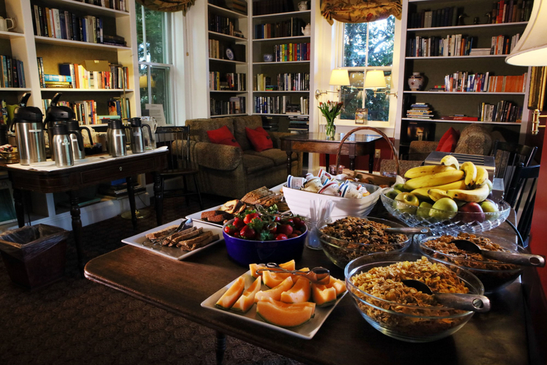 Food & Drinks 5, 200 South Street Inn, Charlottesville