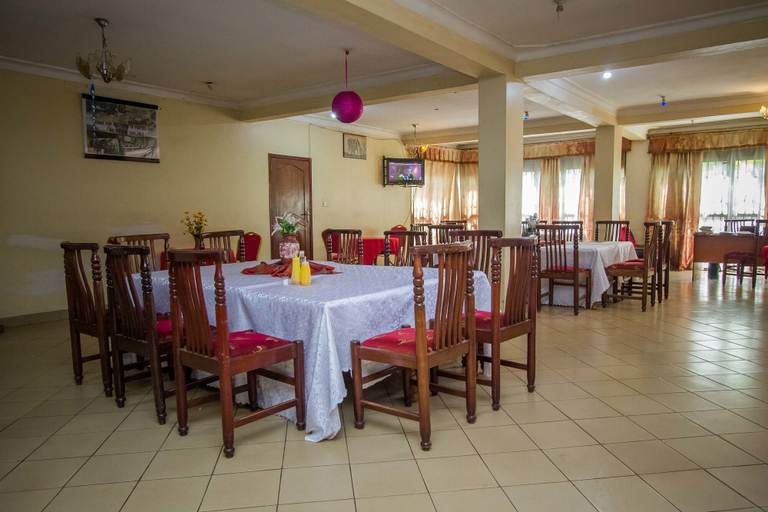 Food & Drinks 4, La Grand Chez Johnson Hotel Muyenga, Kampala