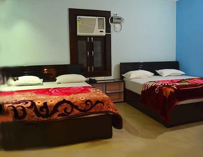 Bedroom 3, Thakur Ji, Hardwar