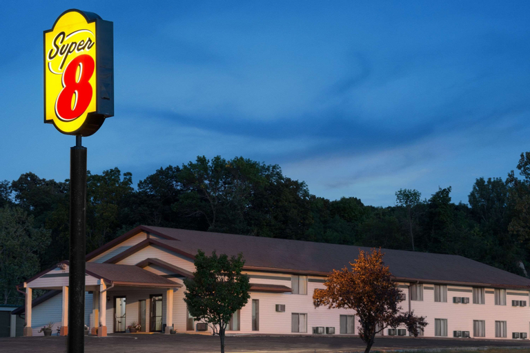 Super 8 by Wyndham Algona, Kossuth
