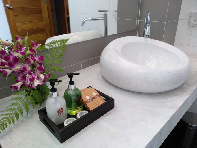 Bathroom 4, De Loft Ao Nang, Mueang Krabi