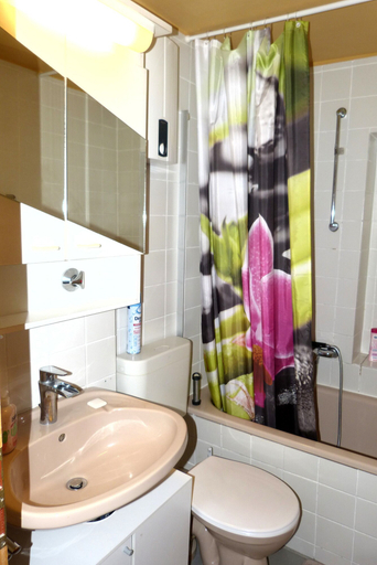 Bathroom 2, Messe-Zimmer Amrum, Düsseldorf