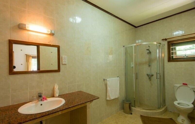 Bathroom 4, Zerof Guest House