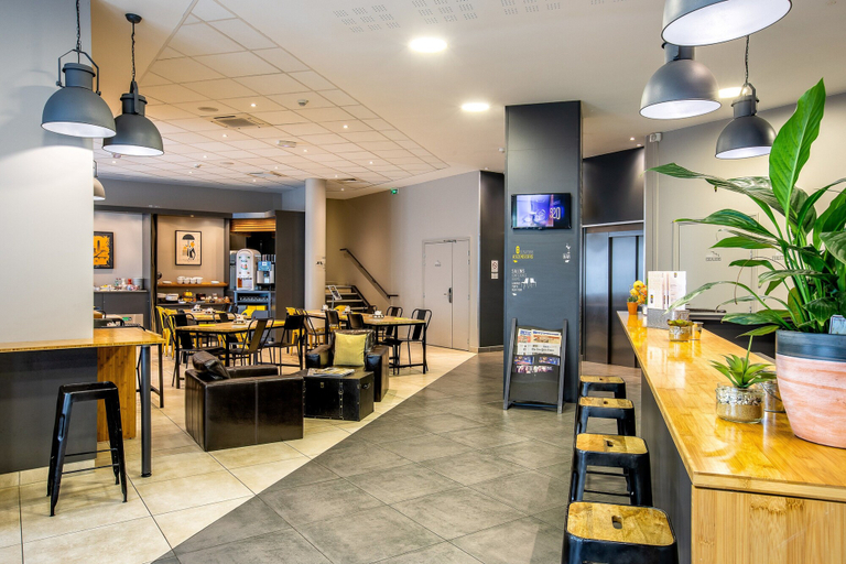 Food & Drinks 5, Best Western Plus Suitcase Paris La Defense, Hauts-de-Seine