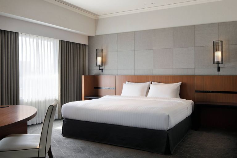 Bedroom 3, Courtyard by Marriott Shin-Osaka Station, Osaka