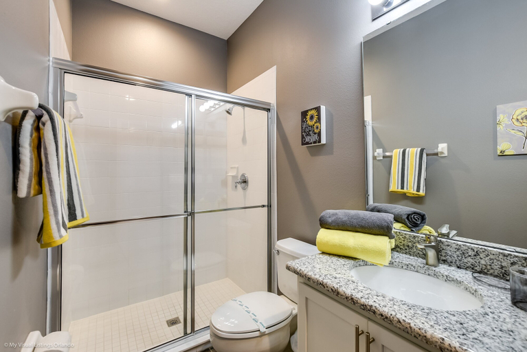 Bathroom 4, 101norfol, Polk