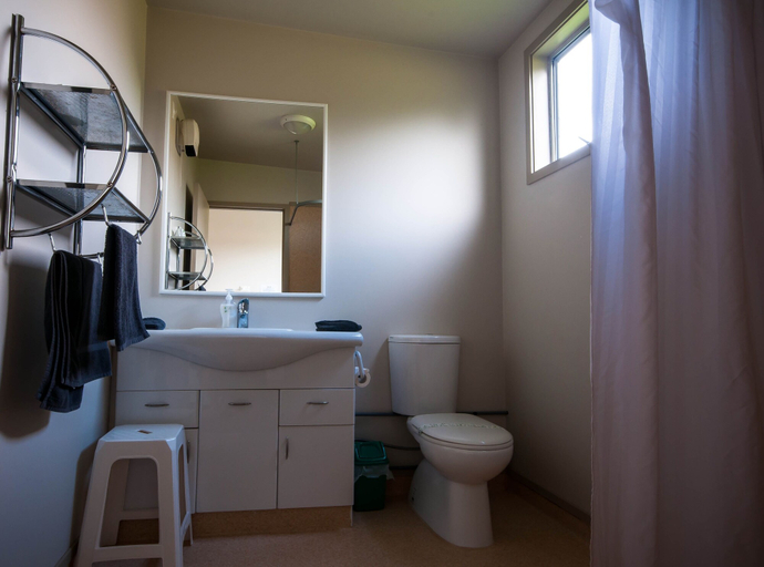 Bathroom 3, Charles Court Motel, Grey