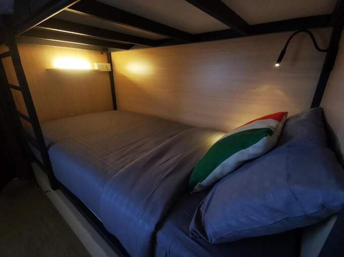 Bedroom 2, Shell Out Beach Club Suite - Hostel, Langkawi