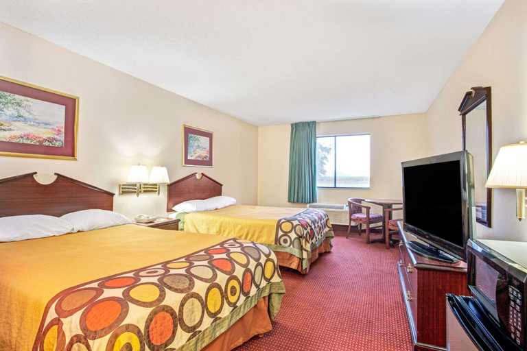 Bedroom 3, Super 8 by Wyndham Clinton/Jackson West, Hinds