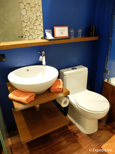 Bathroom 3, Watercolors Boracay Dive Resort, Malay