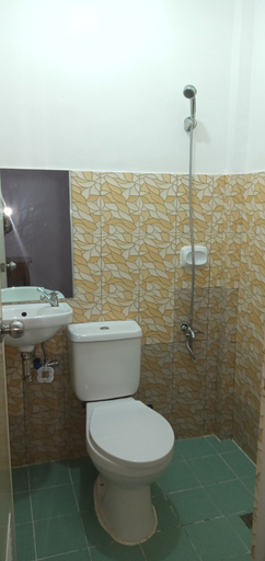 Bathroom 3, Echague Place, Busuanga