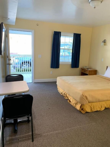 Bedroom 2, Brookside Inn & Cottages, York