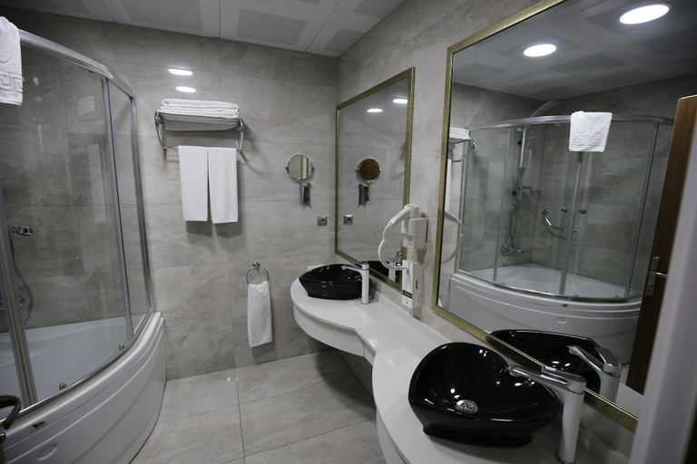 Bathroom 4, Seckin Hotel, Merkez