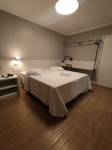 Bedroom 4, Hotel Emacite Flex, Mafra