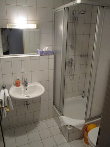 Bathroom 5, Hotel am Kellerberg, Saale-Holzland-Kreis