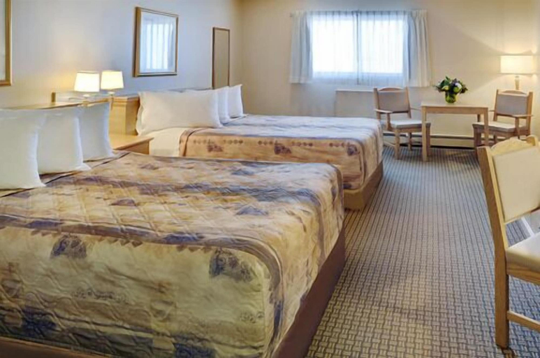 Bedroom 5, Nova Inn Kindersley, Division No. 13
