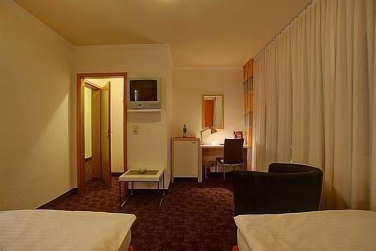 Bedroom 10