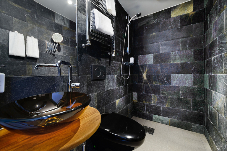 Bathroom 4, Hellstens Glashus, Stockholm