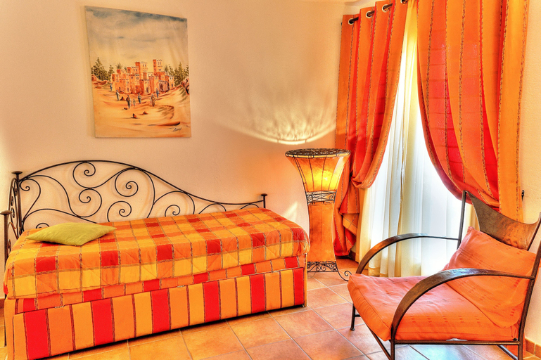 Bedroom 3, Best Western l'Orangerie, Gard