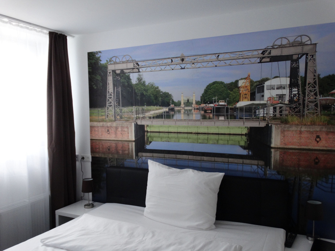 Bedroom 5, Hotel Stay, Essen