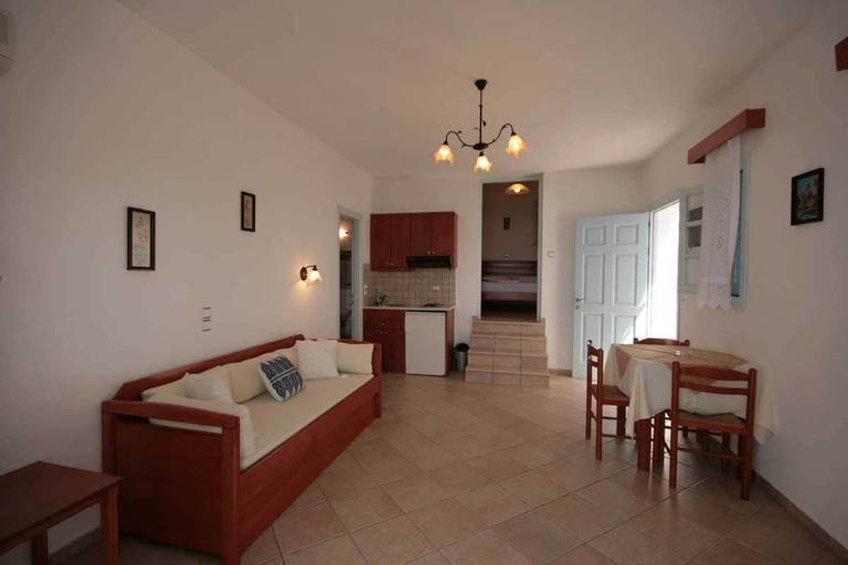 Others 4, Pirgos Stelida Hotel, South Aegean