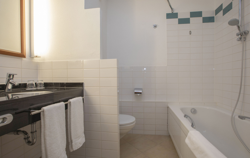 Bathroom 5, Fletcher Hotel - Restaurant De Klepperman, Nijkerk