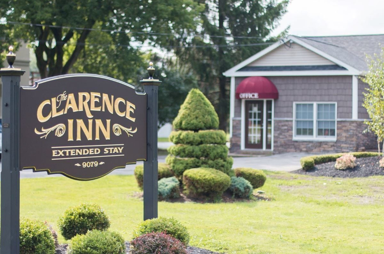 Exterior & Views 1, Clarence Inn, Erie