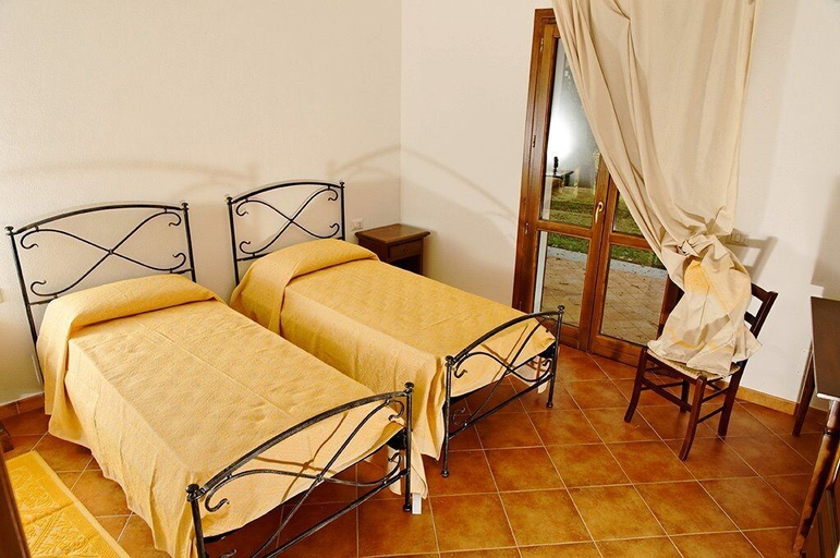 Bedroom 3, Monte Pirastru Country Resort, Sassari