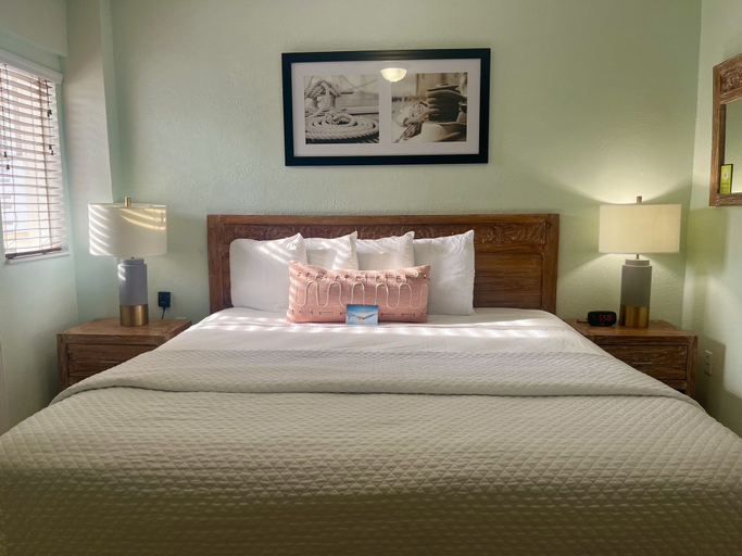 Bedroom 5, Creekside Inn, Monroe