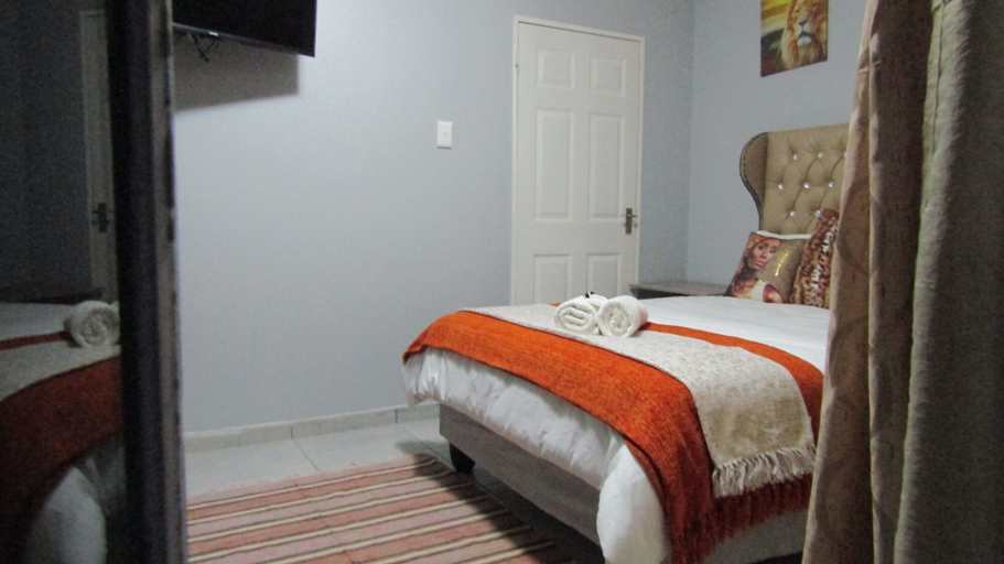 Bedroom 2, Bountyful, Mangaung
