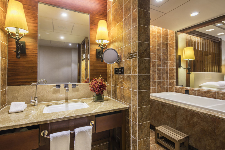 Bathroom 5, Hilton Sanqingshan Resort, Shangrao