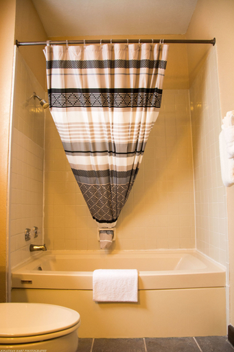 Bathroom 4, Tiara Del Sol Condos, Lincoln
