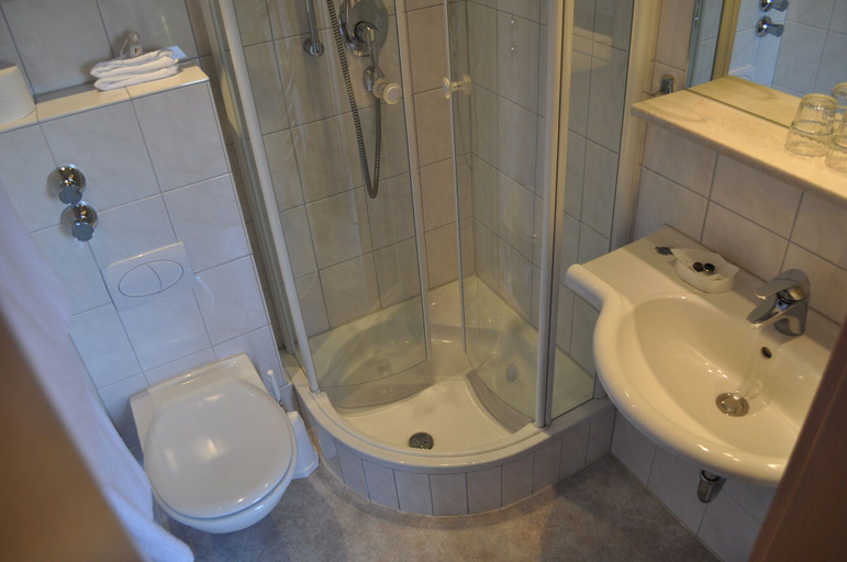 Bathroom 5, Hotel Malerwinkl, Oberallgäu