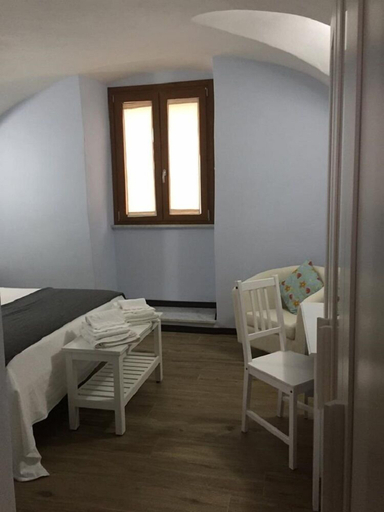 Bedroom 4, Bomarosa Rooms, Oristano
