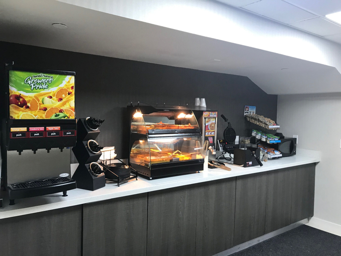 Food & Drinks 5, HOM Hotel Gainesville, SureStay Collection by Best Western, Alachua