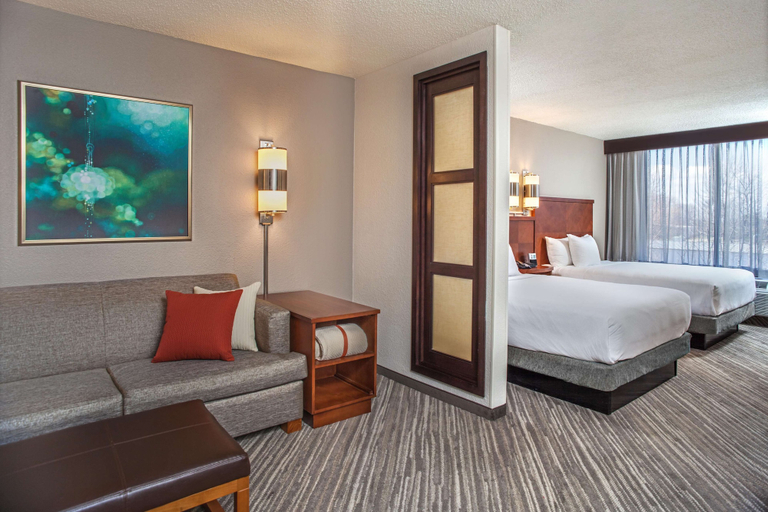 Bedroom 3, Hyatt Place Cincinnati/Blue Ash, Hamilton